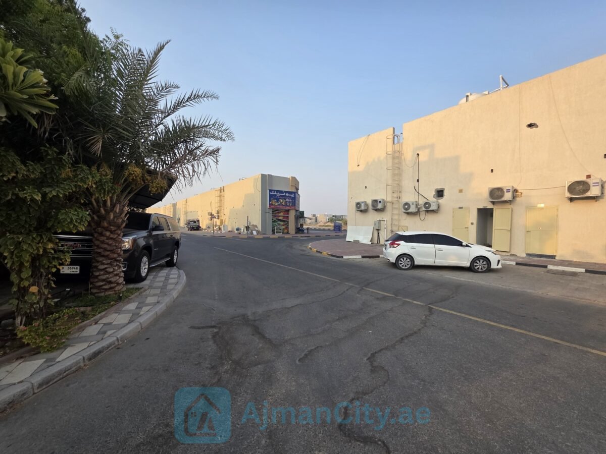 ارض للبيع بمنطقة العامرة موقع مميز جدا قريبة من الشارع الرئيسي