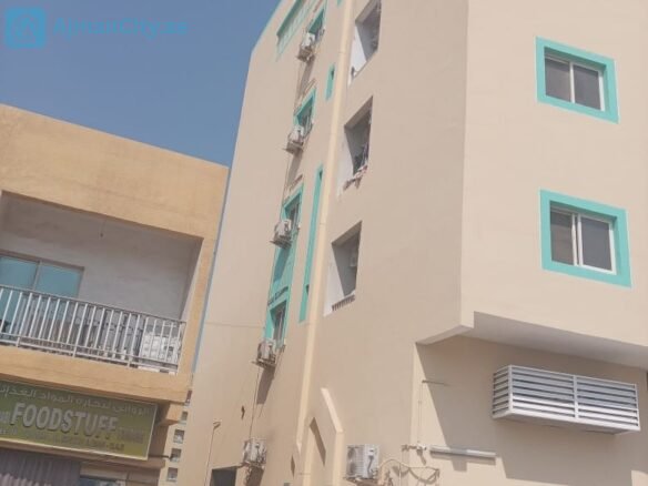 بناية استثمارية للبيع في ليوارة 1 – زاوية شارعين – دخل سنوي 310 ألف درهم. Investment Building For Sale In Liwara 1 – Corner Plot On Two Streets – Annual Income Aed 310,000
