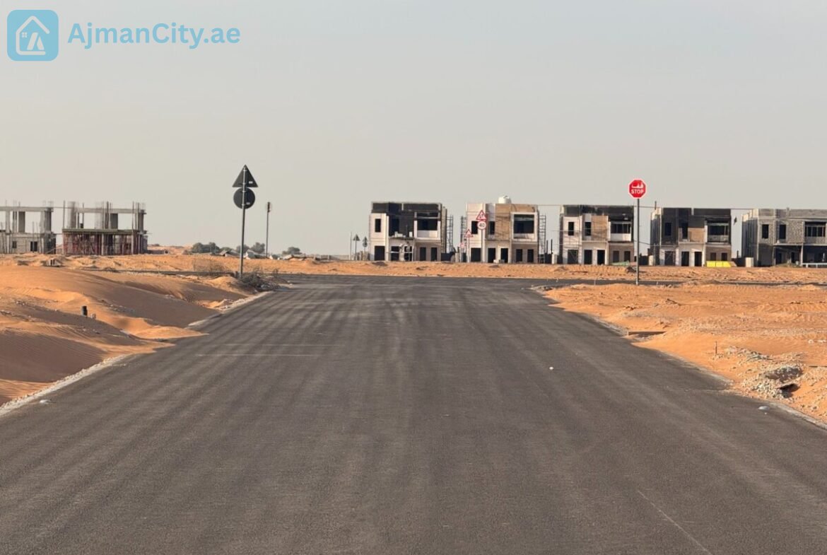 تاون هاوس زاوية قيد الإنشاء في بساتين السرة – المالك بدأ البناء فعلياً. A great opportunity – Corner Townhouse under construction in Basatin Al Serra, with construction already started by the owner.