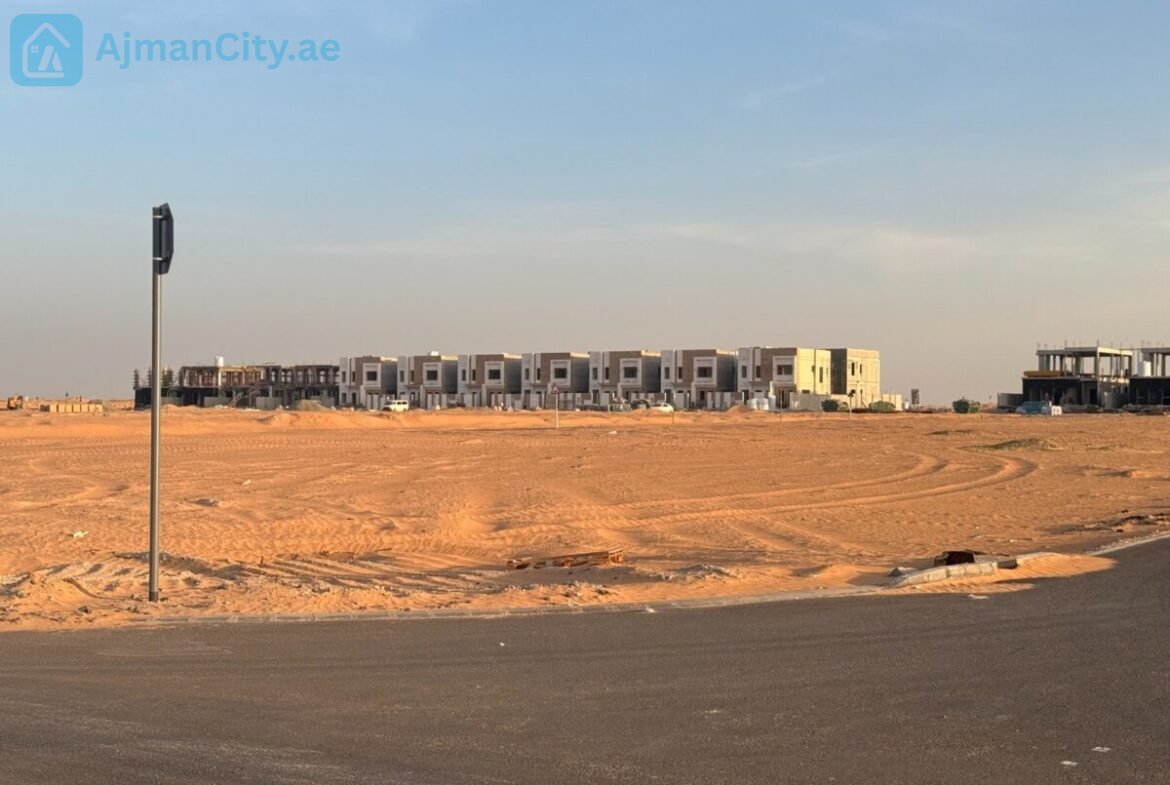 تاون هاوس زاوية قيد الإنشاء في بساتين السرة – المالك بدأ البناء فعلياً. A great opportunity – Corner Townhouse under construction in Basatin Al Serra, with construction already started by the owner.