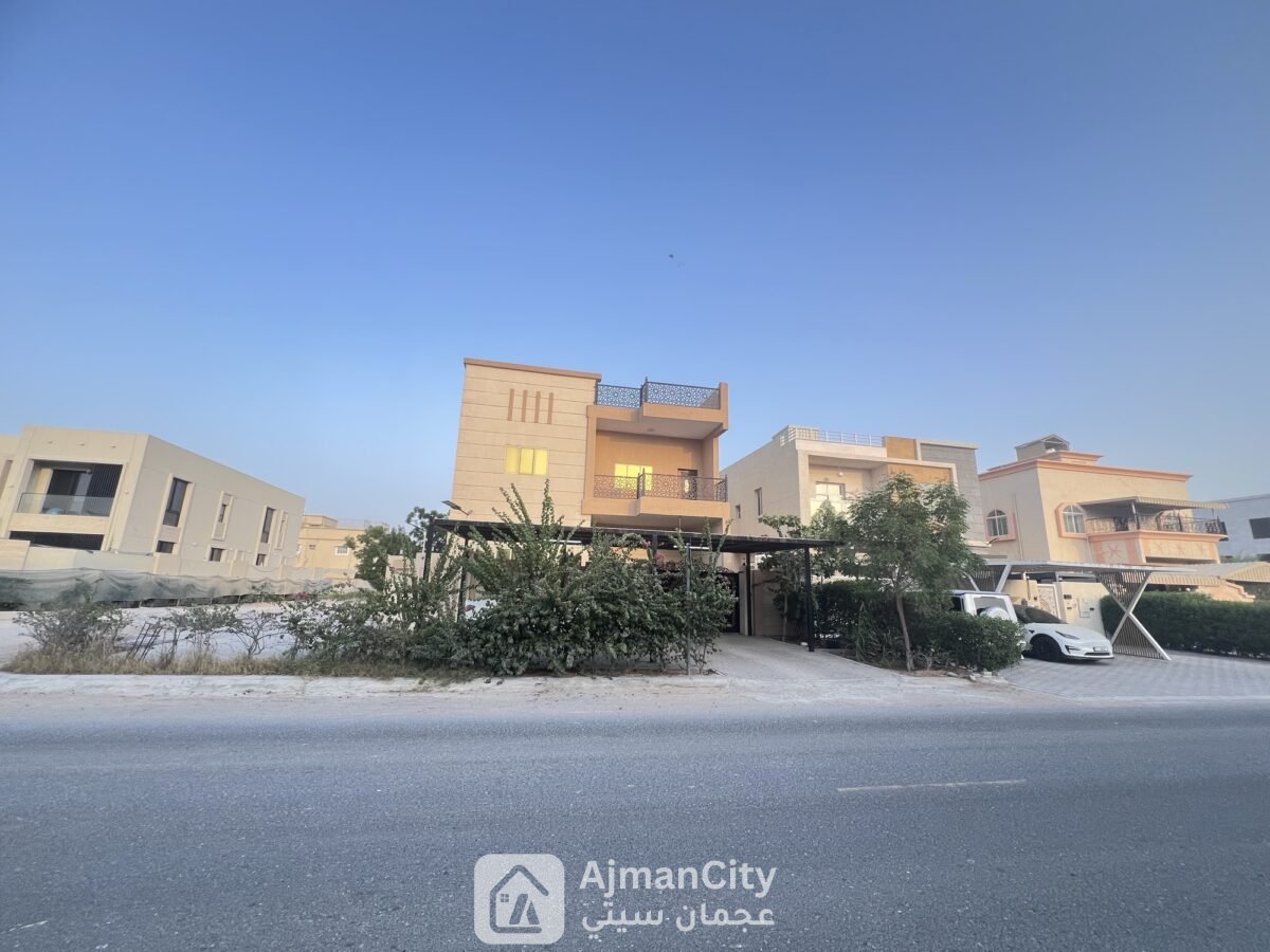 فيلا للبيع بالمويهات 3 بسعر مميز كورنر زاويه شارعين