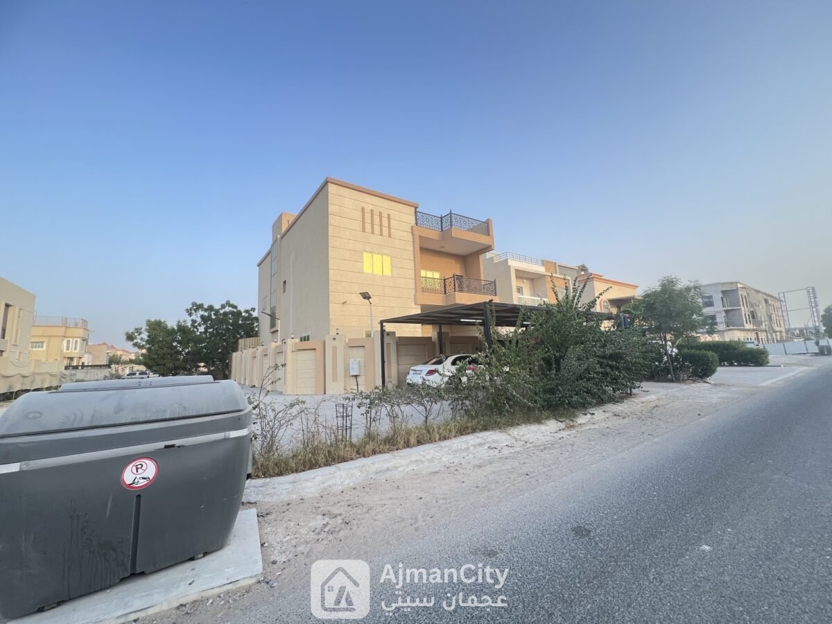فيلا للبيع بالمويهات 3 بسعر مميز كورنر زاويه شارعين